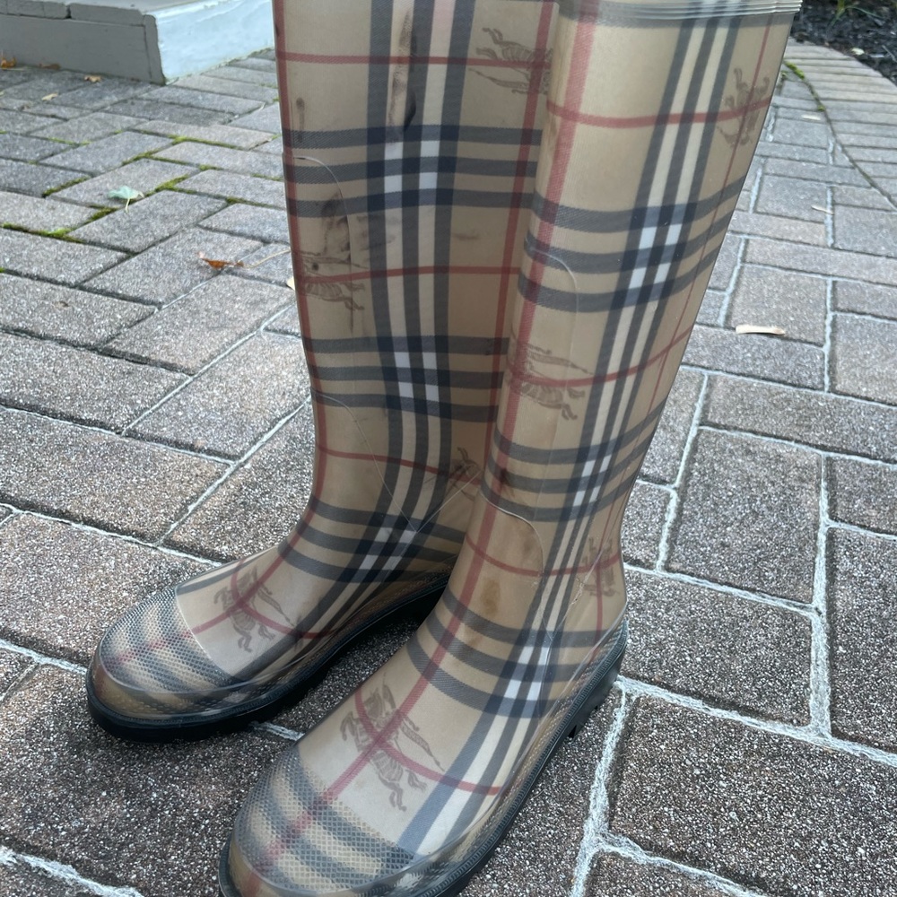 Burberry Haymarket Rain Boots Classic Check Round Toe Size 38 (US 5) - Picture 2 of 6